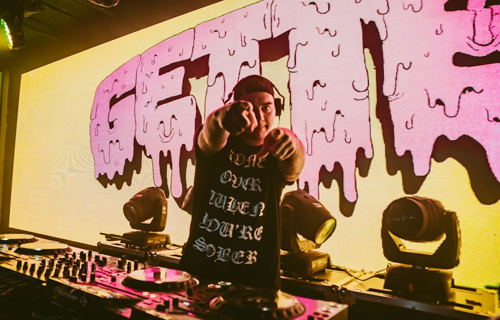 Top Tips for Hiring a DJ